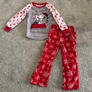 NWT Cosy Peanuts Christmas Pajamas Size XS